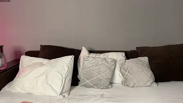 petalpage online show from 11-10-25, 06:07