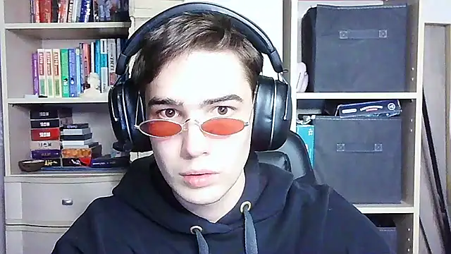 Snapshot of _Chris_Next_Door_ chatting on 10-02-25, 02:57  Chris Next Door  online show from 10-02-25, 02:57