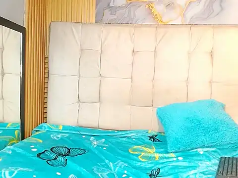 martinasmith303av online show from 10-24-25, 01:18