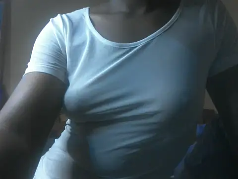 Snapshot of Pullaa chatting on 10-16-25, 05:47 Pullaa online show from 10-16-25, 05:47