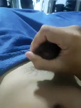 Snapshot of CDD021 chatting on 10-30-25, 10:49 CDD021 online show from 10-30-25, 10:49