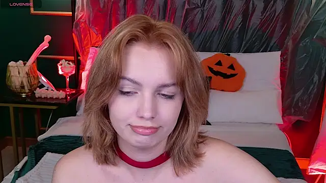 VioletteRose online show from 10-21-25, 05:13