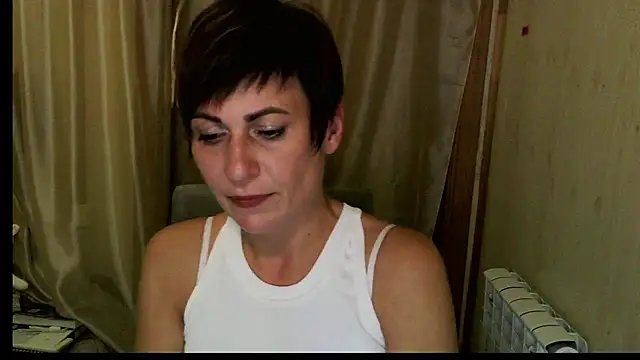 Ashley Brookss online show from 10-08-25, 05:10
