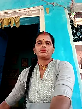 Mohni cute online show from 11-18-25, 07:35