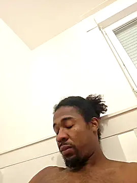 Snapshot of cracha chatting on 10-11-25, 03:17 cracha online show from 10-11-25, 03:17