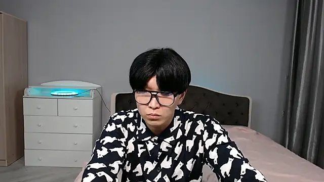 KaiChicken online show from 12-02-25, 08:04