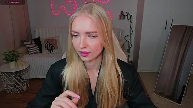 TessaGrays online show from 04-04-26, 09:51