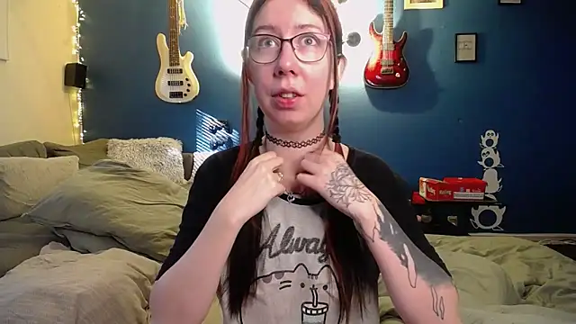 Snapshot of TattooedGirls chatting on 10-10-25, 07:51 TattooedGirls online show from 10-10-25, 07:51