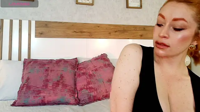 LucianaWainN online show from 02-04-26, 01:17