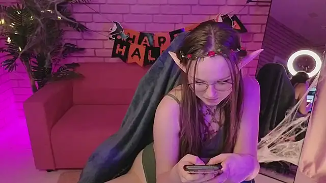 Snapshot of SirenaBlessing chatting on 10-27-25, 09:02 SirenaBlessing online show from 10-27-25, 09:02