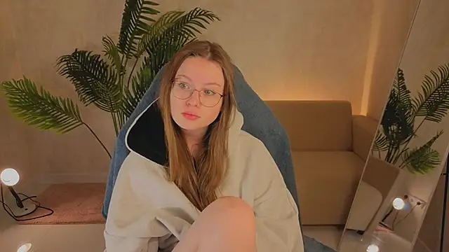 Snapshot of SirenaBlessing chatting on 11-13-25, 01:26 SirenaBlessing online show from 11-13-25, 01:26