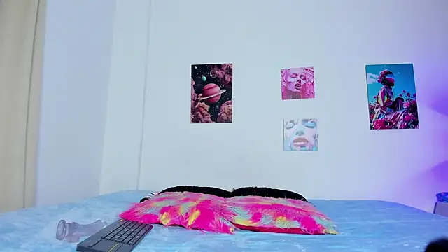 Snapshot of debbie_hans chatting on 10-28-25, 11:14 debbie hans online show from 10-28-25, 11:14