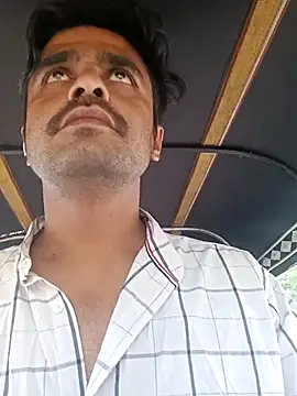 Snapshot of puneriboy32 chatting on 11-13-25, 10:47 puneriboy32 online show from 11-13-25, 10:47