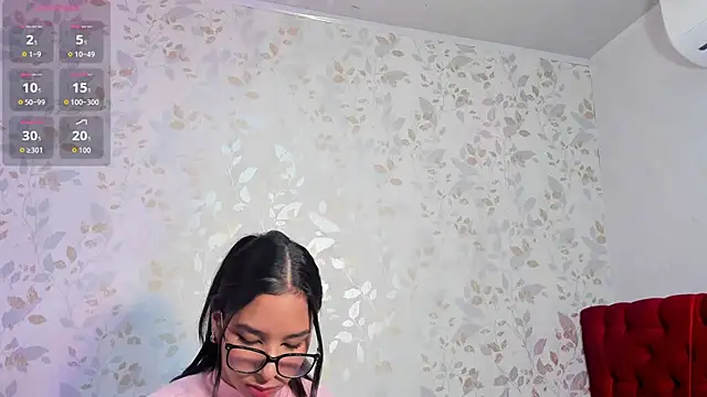 Snapshot of Luciaoregon chatting on 11-07-25, 01:22 Luciaoregon online show from 11-07-25, 01:22