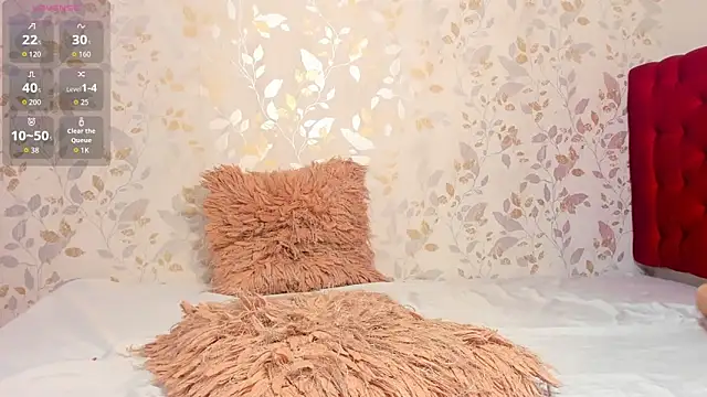 Snapshot of Luciaoregon chatting on 11-14-25, 01:10 Luciaoregon online show from 11-14-25, 01:10