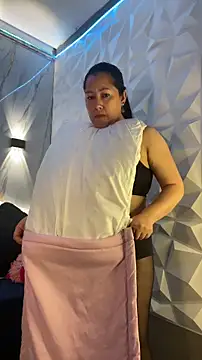 Snapshot of Marianasmitt chatting on 11-23-25, 11:43 Marianasmitt online show from 11-23-25, 11:43