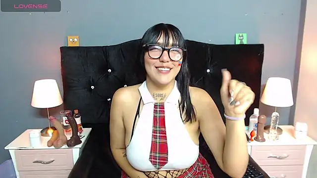 Snapshot of Sophie-dbs chatting on 06-26-26, 07:29 Sophie-dbs online show from 06-26-26, 07:29