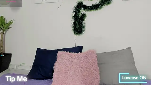 Ainoa Pink online show from 12-02-25, 12:32