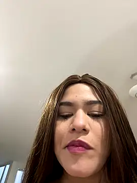 Snapshot of darklove14 chatting on 10-21-25, 10:21 darklove14 online show from 10-21-25, 10:21