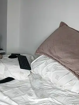 Zoe riivas online show from 01-10-26, 09:44