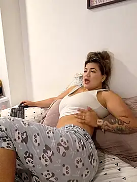 Zoe riivas online show from 04-22-26, 11:23