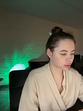 Snapshot of AlmaryKim chatting on 12-14-24, 11:34 AlmaryKim online show from 12-14-24, 11:34