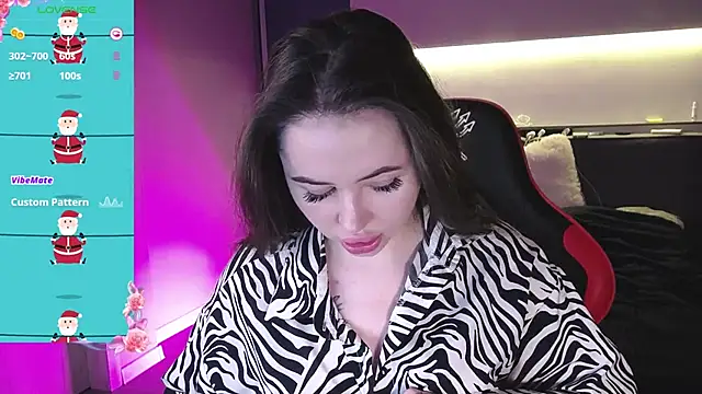 Snapshot of AlmaryKim chatting on 01-06-25, 08:28 AlmaryKim online show from 01-06-25, 08:28