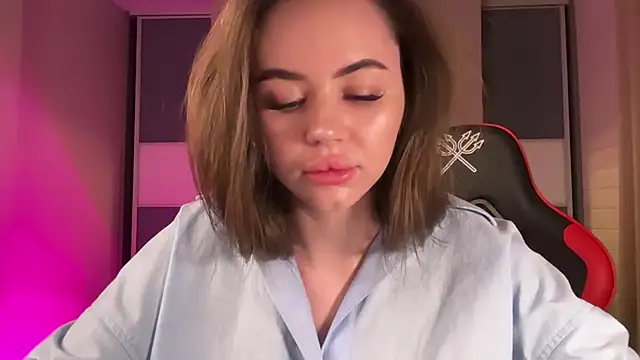 Snapshot of AlmaryKim chatting on 01-29-25, 12:12 AlmaryKim online show from 01-29-25, 12:12