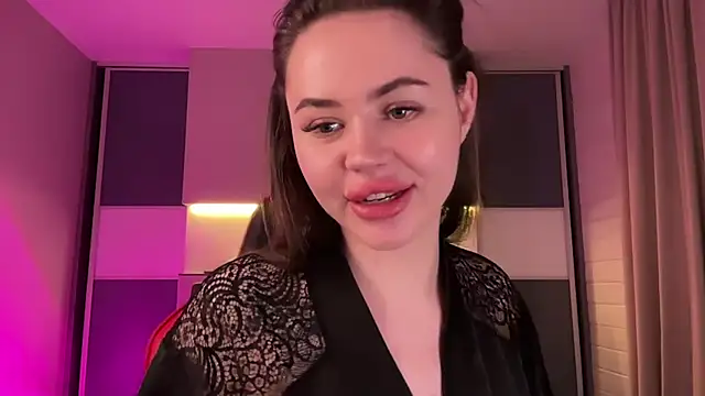 Snapshot of AlmaryKim chatting on 02-12-25, 09:43 AlmaryKim online show from 02-12-25, 09:43