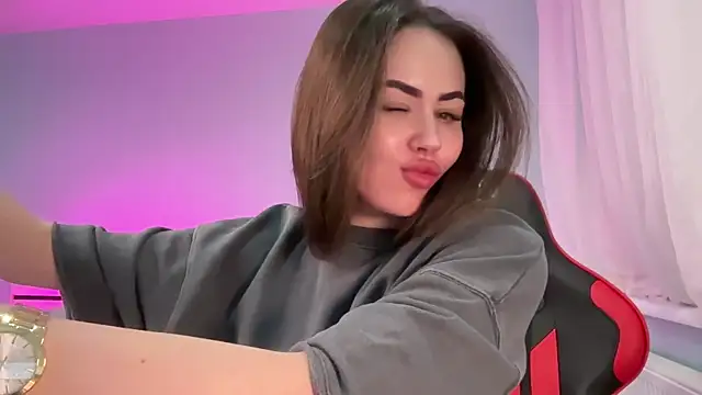 Snapshot of AlmaryKim chatting on 02-18-25, 10:03 AlmaryKim online show from 02-18-25, 10:03