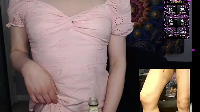 Snapshot of cinderellie chatting on 12-05-25, 04:32 cinderellie online show from 12-05-25, 04:32