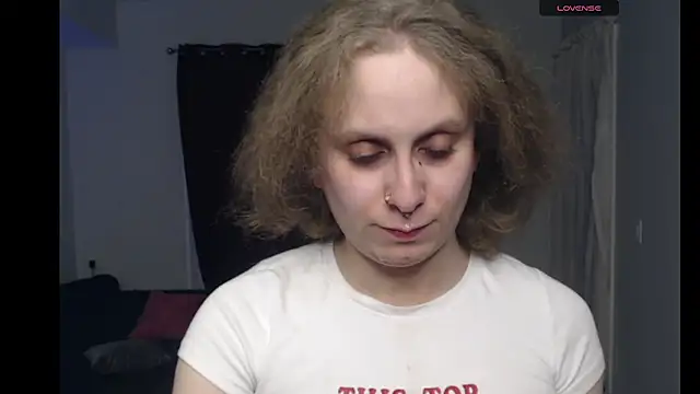 Snapshot of cinderellie chatting on 01-08-26, 03:42 cinderellie online show from 01-08-26, 03:42