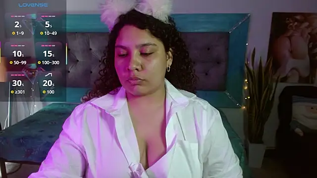 Snapshot of roxx_iie chatting on 10-22-25, 07:24 roxx iie online show from 10-22-25, 07:24