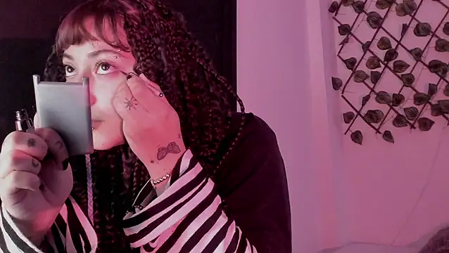 Snapshot of Kora_Red69 chatting on 02-05-26, 02:00 Kora Red69 online show from 02-05-26, 02:00