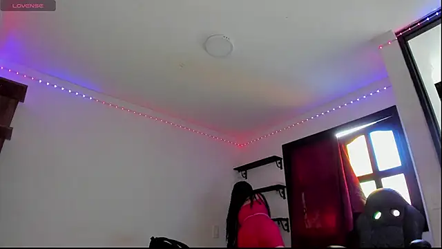 Snapshot of Kora_Red69 chatting on 02-12-26, 02:01 Kora Red69 online show from 02-12-26, 02:01