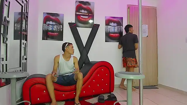 VERY HOT GUYS online show from 10-13-25, 01:38