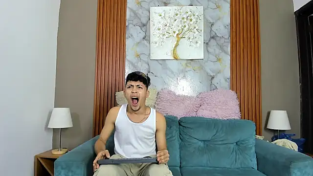 VERY HOT GUYS online show from 04-28-26, 07:24