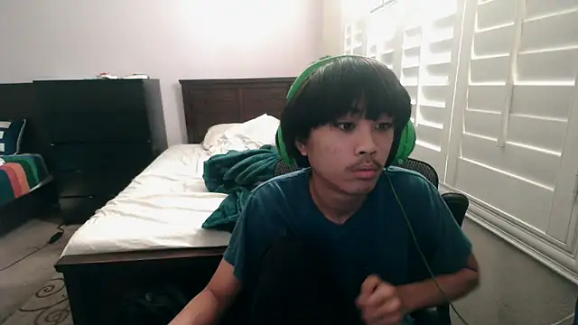 youngasianboy2007 online show from 12-16-25, 08:47