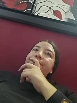 Snapshot of annyaparis chatting on 11-22-25, 12:48 annyaparis online show from 11-22-25, 12:48