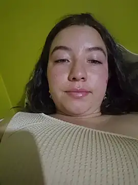 Snapshot of annyaparis chatting on 11-25-25, 11:27 annyaparis online show from 11-25-25, 11:27