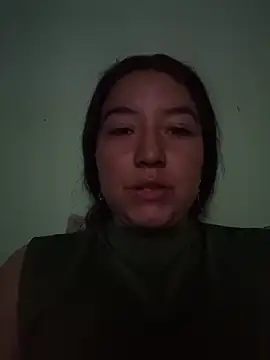 Snapshot of annyaparis chatting on 11-28-25, 02:58 annyaparis online show from 11-28-25, 02:58