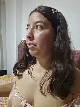 Snapshot of annyaparis chatting on 12-04-25, 11:57 annyaparis online show from 12-04-25, 11:57