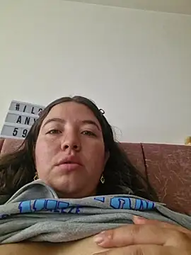 Snapshot of annyaparis chatting on 12-05-25, 12:36 annyaparis online show from 12-05-25, 12:36