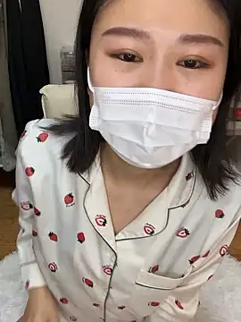 Snapshot of mia2_jp chatting on 05-07-26, 10:37 mia2 jp online show from 05-07-26, 10:37