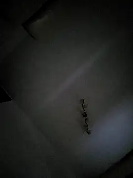 Snapshot of rezzzze chatting on 10-25-25, 08:22 rezzzze online show from 10-25-25, 08:22