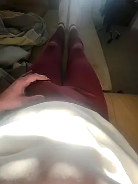 Snapshot of rezzzze chatting on 11-22-25, 02:38 rezzzze online show from 11-22-25, 02:38