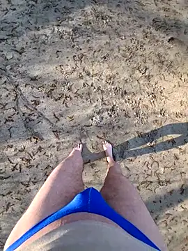 Snapshot of rezzzze chatting on 03-19-26, 09:02 rezzzze online show from 03-19-26, 09:02