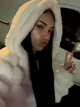 ilariea girl online show from 11-07-25, 08:20