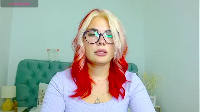 Naughty kittyy1 online show from 10-04-25, 07:34