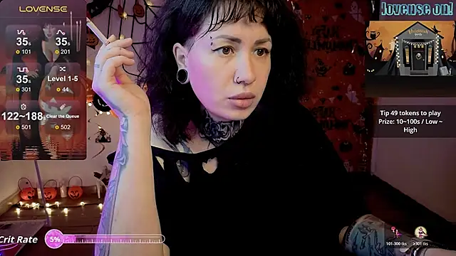 Senorita  Dakota online show from 10-29-25, 01:19